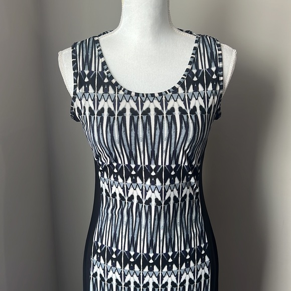 PerSeption Concept Maxi Dress - Picture 3 of 15